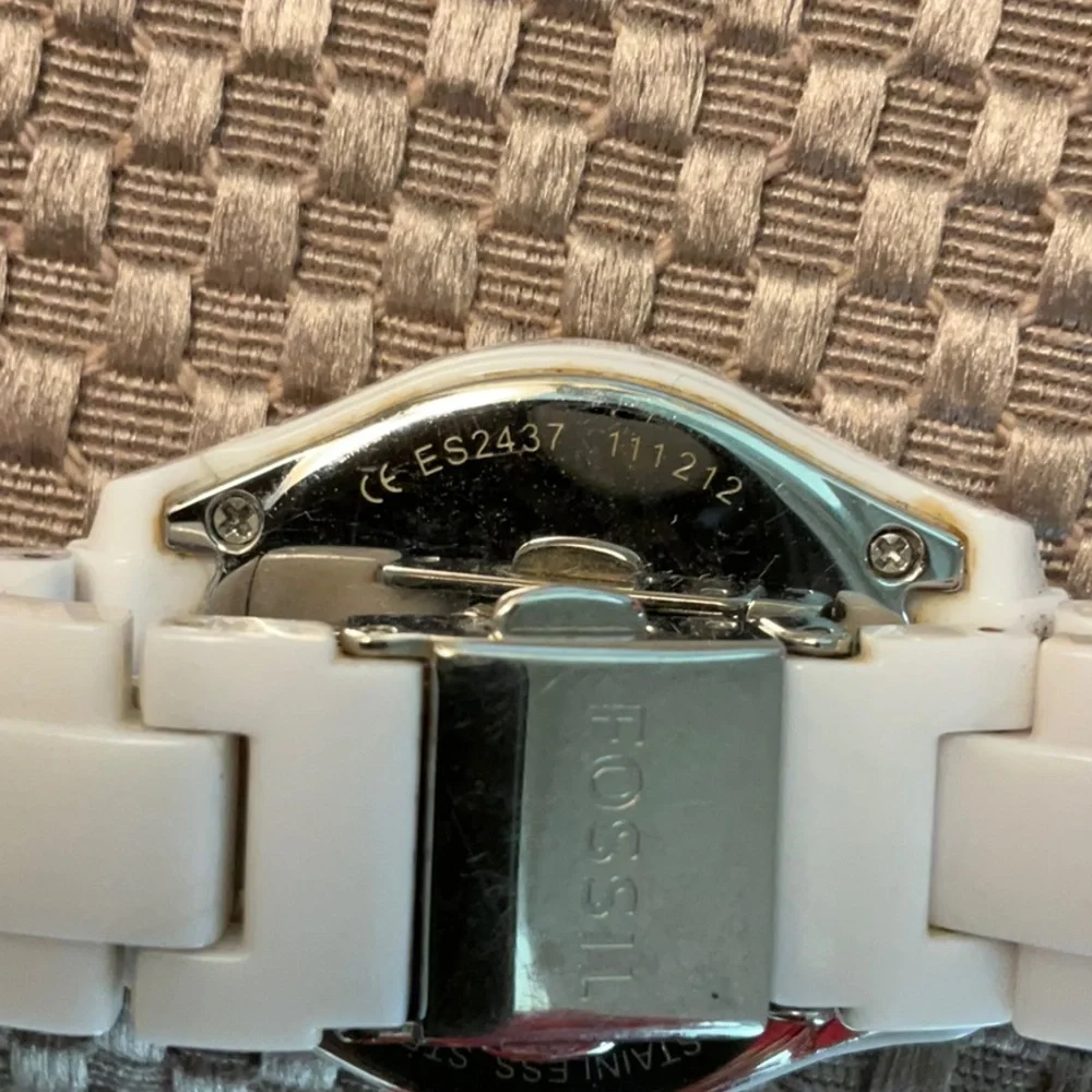 Women’s Fossil Watch - Picture 8 of 8